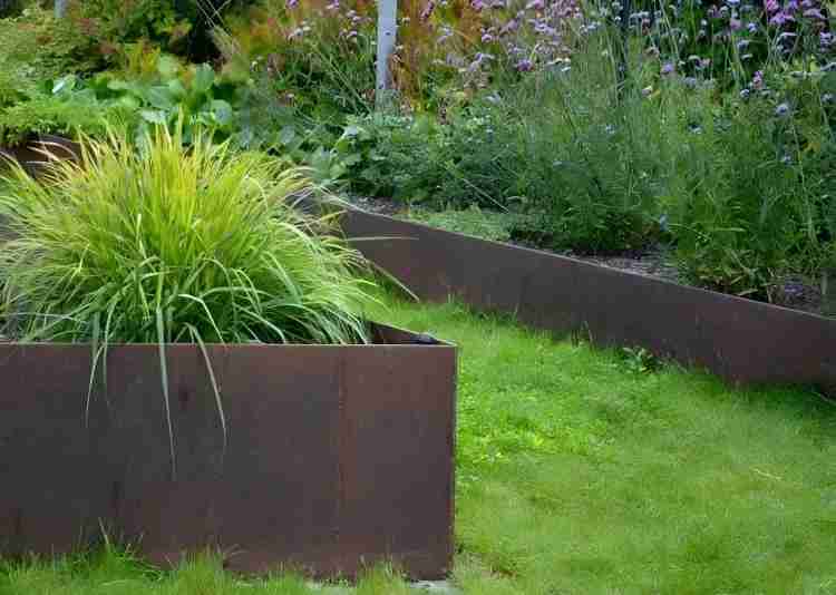How To Waterproof A Metal Flower Pot?