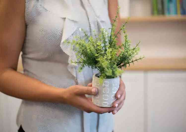How To Line A Galvanized Flower Pot?